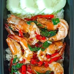 ผัดกระเพรากุ้ง