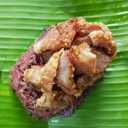 ข้าวเหนียวหมูทอด