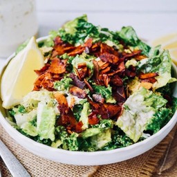 Caesar Salad w Bacon  / 	สลัดซีซ่าร์เบคอน		
