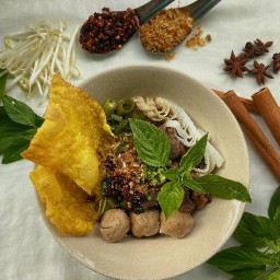ก๋วยเตี๋ยวเรือ สูตรโบราณ ตลาดสดทรัพย์เจริญ