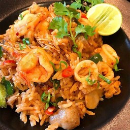 ข้าวผัดต้มยำทะเล