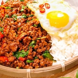 ผัดกระเพรา,หมูสับผัดกระเทียมพริกไทย, ไข่เจียวมิตรกมล24H.