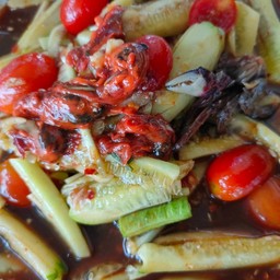 ตำแตง ปูปลาร้า หอยดอง