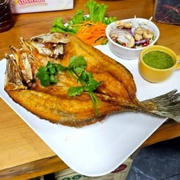 ปลากระพงทอดน้ำปลา