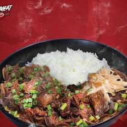 ข้าวหน้าเนื้อตุ๋นสไตล์ญี่ปุ่น