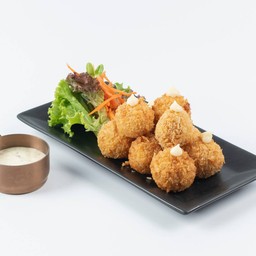 ลูกชิ้นชีสทอด