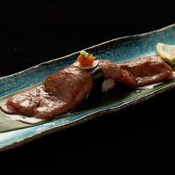 WAGYU BEEF A4 SUSHI