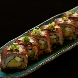 WAGYU BEEF YAKINIKU URAMAKI ROLL