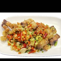 หมูกรอบผัดพริกเกลือ (คั่ว)