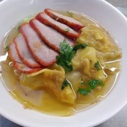 บะหมี่เกี๊ยวกุ้งหมูแดง