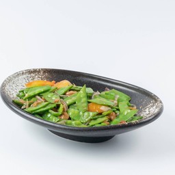 ผัดถั่วลันเตา