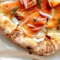 Smoke Salmon  Pizza/ พิซซ่าสโมคแซลมอน