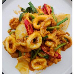 หมึกสดผัดไข่เค็ม