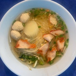 ก๋วยเตี๋ยวเส้นเล็กหมู