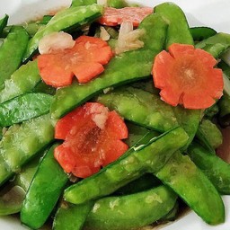 ผัดถั่วลันเตาน้ำมันหอย