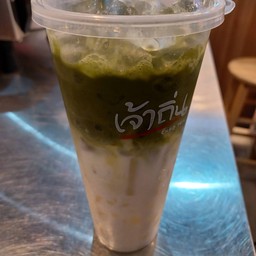 ชาเขียวมัทฉะ ลาเต้