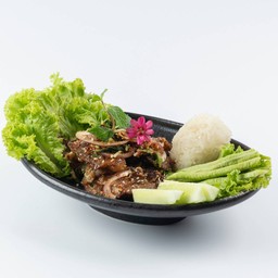 ยำคอหมูย่าง