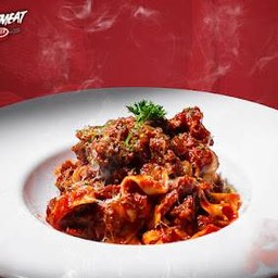 พาสต้าซอสมะเขือเทศเนื้อบด