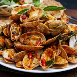 หอยลายผัดพริกเผา