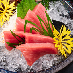 BLUEFIN TUNA AKAMI SASHIMI