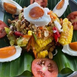 ตำข้าวโพดไข่เค็ม