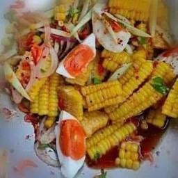 ยำข้าวโพดไข่เค็ม