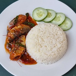 ข้าวกะเพราปลากระป๋อง