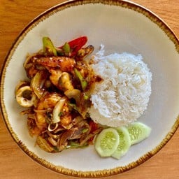 ข้าวราดผัดพริกเผา