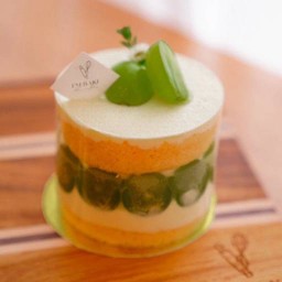 เค้กองุ่นไซมัส