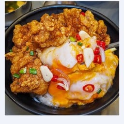 ข้าวหน้าไข่ขยี้พริกน้ำปลา