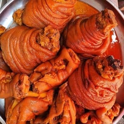 ขาหมูยกขา