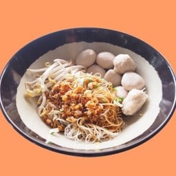ก๋วยเตี๋ยว ลูกชิ้นหมู