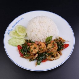 ข้าวราดผัดขี้เมาทะเล