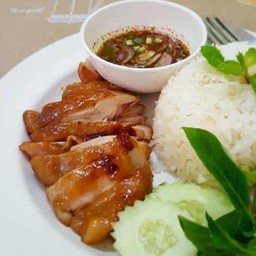 ข้าวไก่ย่างจิ้มแจ่ว