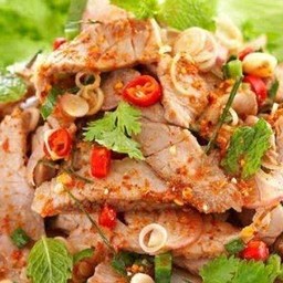 พล่าเนื้อ