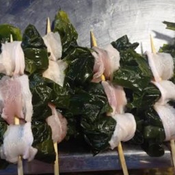 สาหร่ายวากาเมะ พันเบคอน