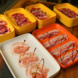 ฝันถึง หมูกระทะ
