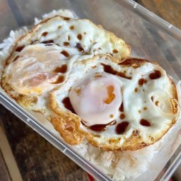 ข้าว ไข่ดาว 2 ฟอง