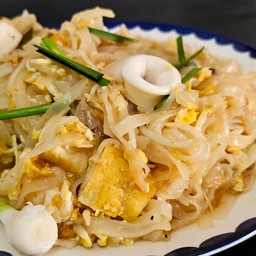 ผัดไทยหมึกซอสมะขาม