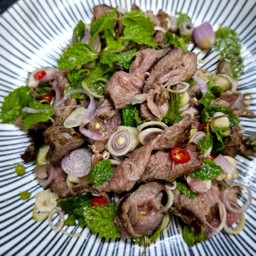 พล่าเนื้อ