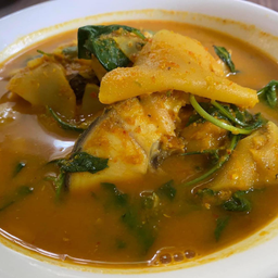 แกงส้มพริกสดหน่อไม้ดองปลาช่อน