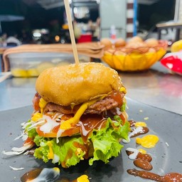 เบอร์เกอร์เนื้อ BEEF BURGER