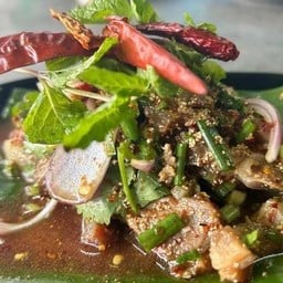 น้ำตกหมู