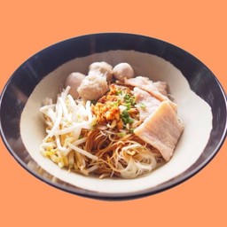 ก๋วยเตี๋ยว ลูกชิ้นหมู+หมูสด