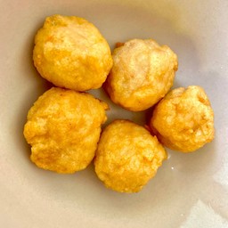 ลูกชิ้นกุ้งทอด