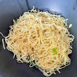 บะหมี่เหลืองลวก