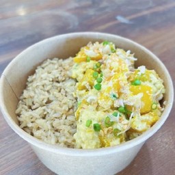 D. ข้าวกล้องฟักทองผัดไข่