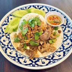ข้าวหมูกระเทียม