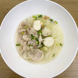 ก๋วยเตี๋ยวลูกชิ้นหมูหมัก