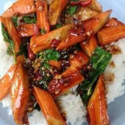 ข้างกะเพราปูอัดหมูสับ